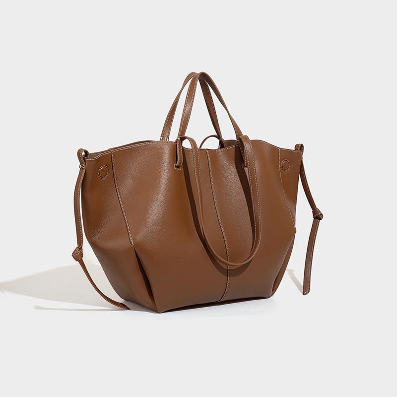 French Niche Handbag for Women, Large Capacity, Simple Retro Underarm Shoulder Bag, 2025 New Versatile Tote Bag