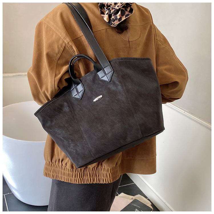 

Matte Leather women Handbags Large Capacity Winter new Travel female Shoulder Bag Fashi commuting big totes bolsas чёрный