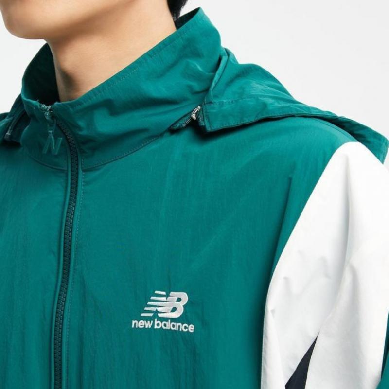 New Balance Iu WiNdbreaker UNisex N flyiNg Warm Jacket NbNad32803