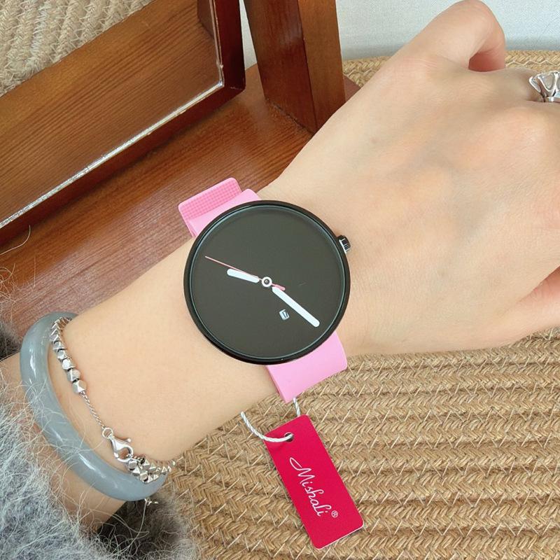 Versatile Calendar Student Trend Simple Watch Creative Personality Neutral Fashion Casual Watch Silicone Ladies