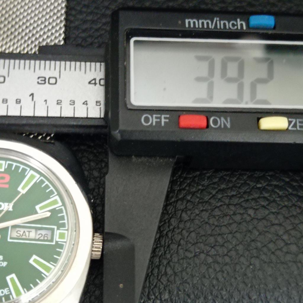 JAPAN VINTAGE RICOH R31 AUTOMATIC MENS GREEN COLOR DIAL WATCH a707742-1