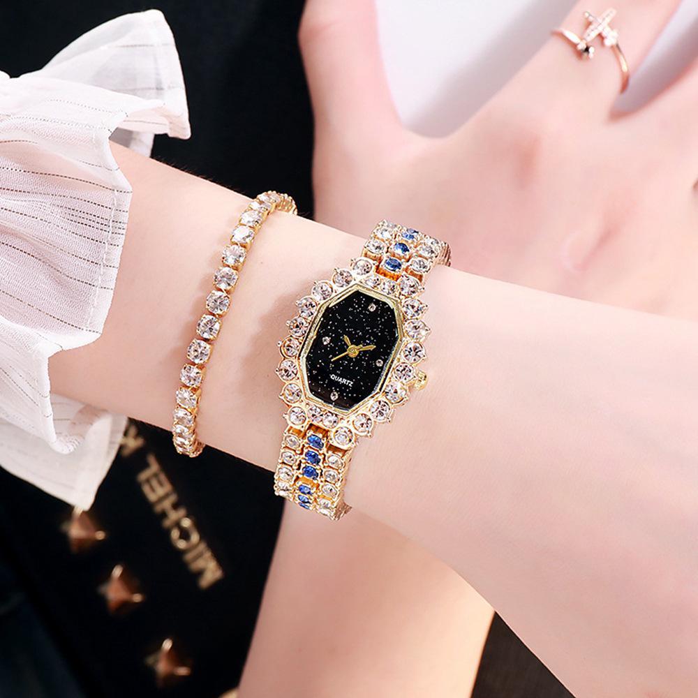 Women s Oval Rhinestone Quartz Bracelet Watch with Alloy Band