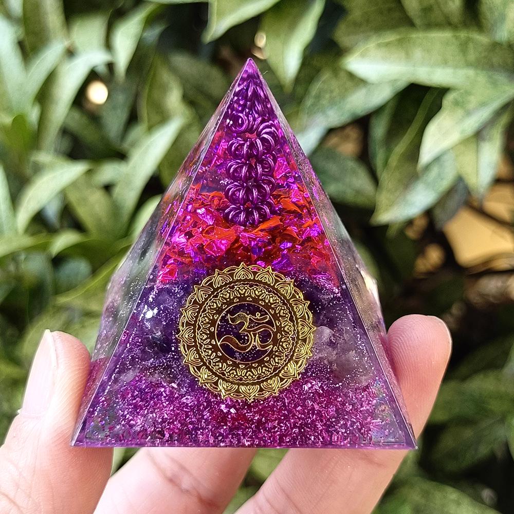 Crystal Crushed Stone Pyramid Ornament - Resin Epoxy Handcrafted Home and Office Decoration Gift Color Box Packaging