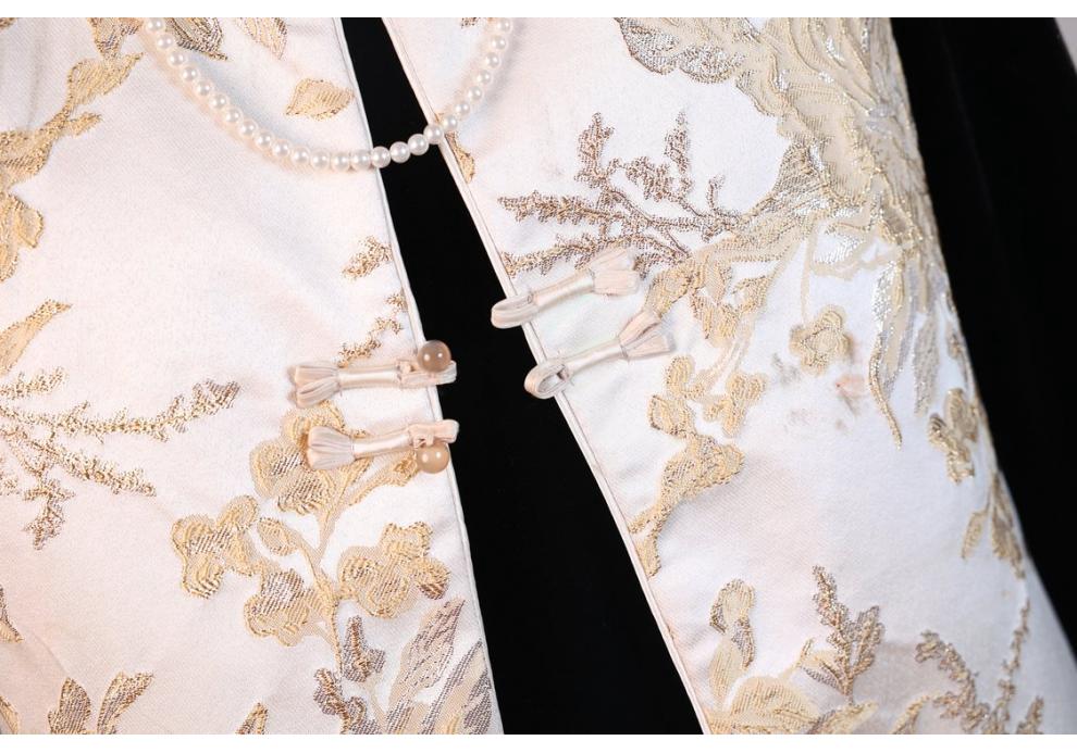 2026 Spring Collection: Elegant Gold Velvet Vest Suit for Women (Three-Piece Set)