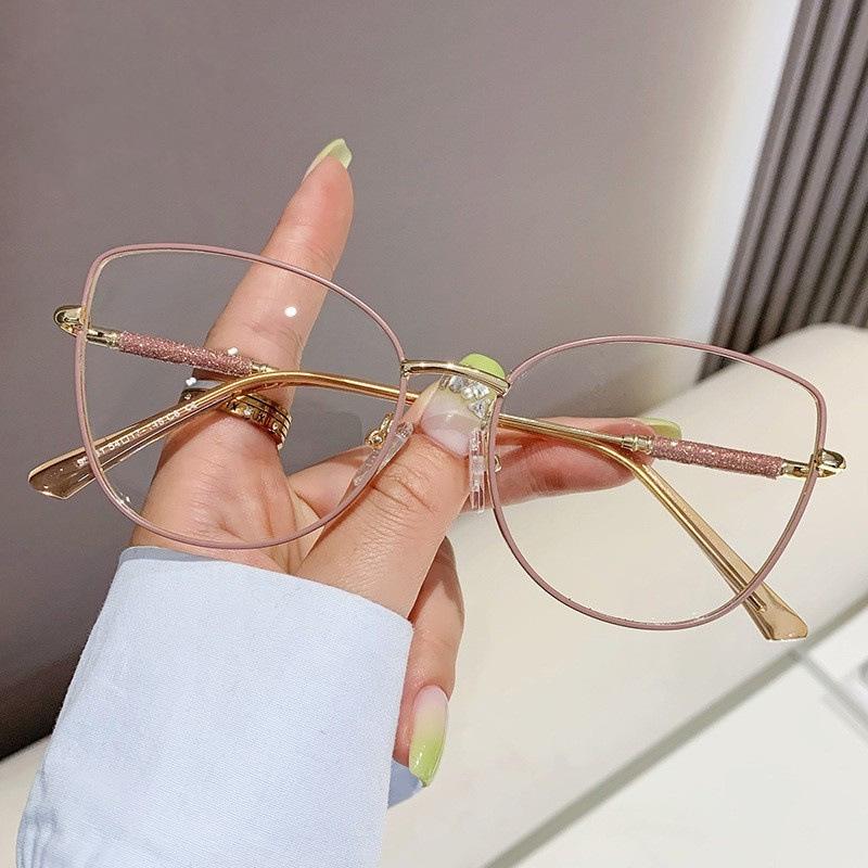 Metal Cat Eye Flat-Lens Glasses 2024: Trendy Anti-Blue Light Frames in Xiaohongshu Celebrity Style