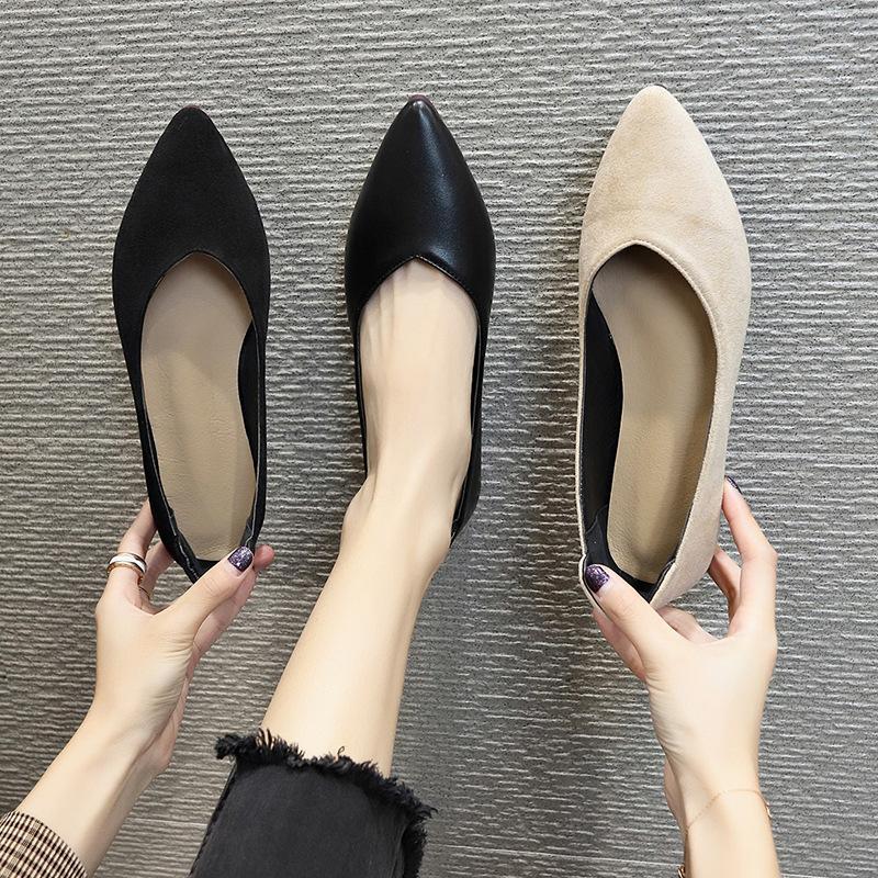 Work shoes women's black soft leather comfortable small leather shoes women's V-mouth pointed flat sole shoes women's professional work women's sh