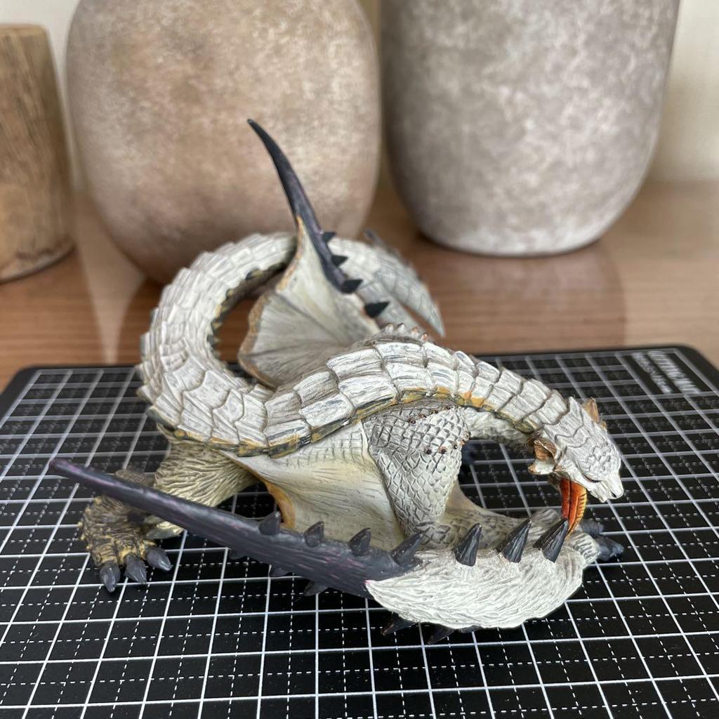 [USED] Monster Hunter Figures "Lagiacrus" and "Barioth