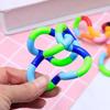 Giocattoli Fidget Silenziosi e Tortili, da Spremere, Torcere e Far Girare, Giocattolo Sensoriale Multicolore per Bambini, Giocattoli per Alleviare lo Stress e Strumenti Educativi
