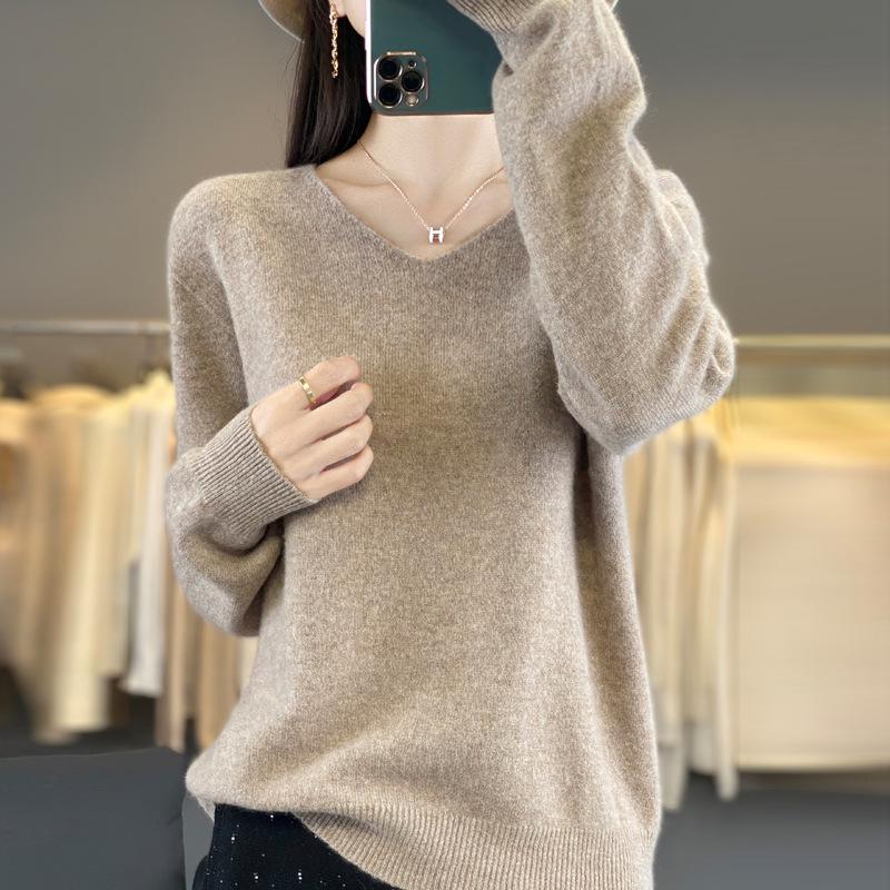 Women's V-Neck Knit Sweater: Loose-Fit, Flat Base Layer for Autumn/Winter, Solid Color Pullover Style