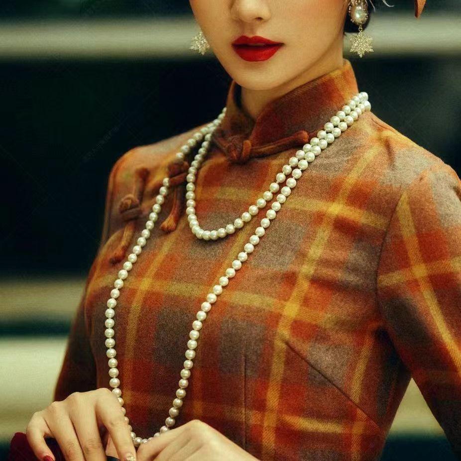 French design sense three-layer glass pearl long necklace sweater chain with small fragrant style retro gentle long necklace