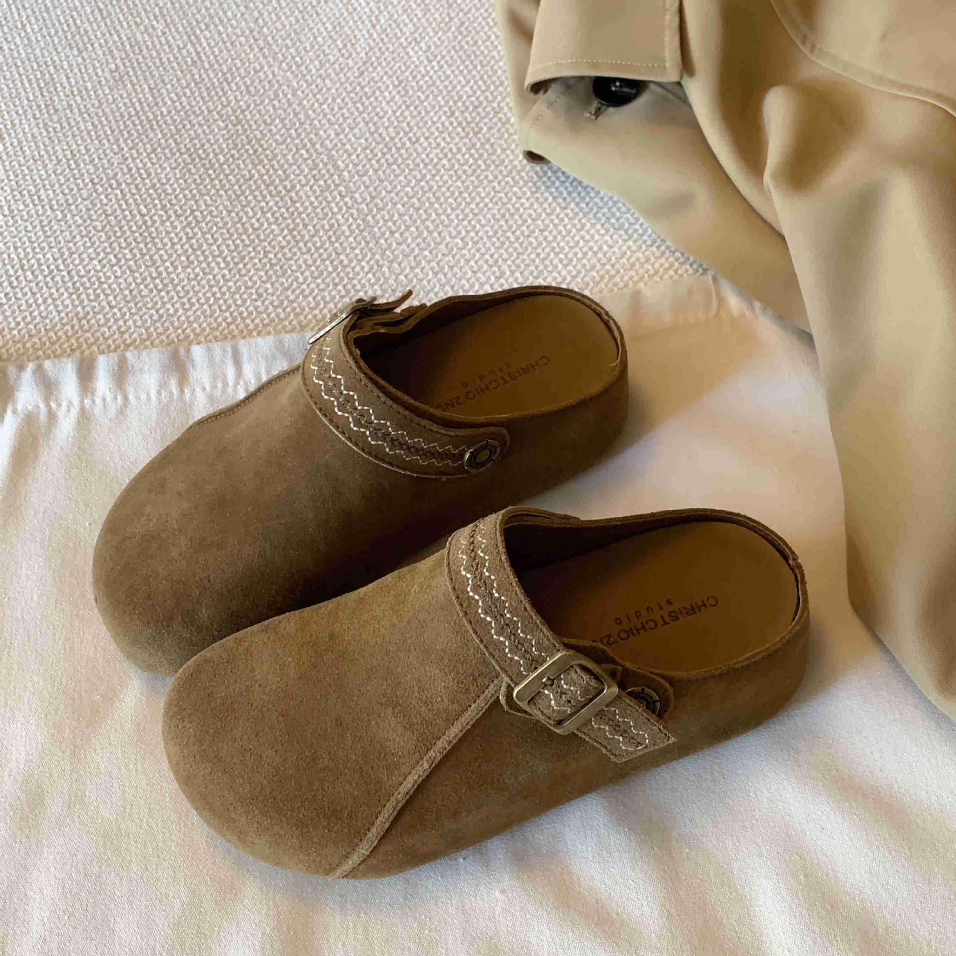 

Platform Birkenstocks women s 2025 new autumn bag head half slippers casual versatile non-slip one-pedal lazy shoes 35