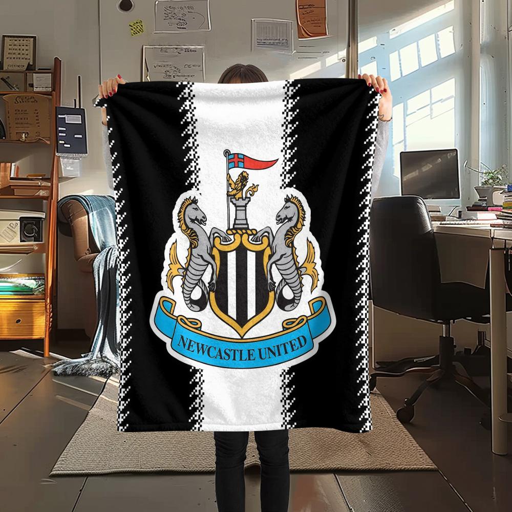 Newcastle United FC Flanelldecke, Hohe Qualität, Bequem für alle Jahreszeiten, Heimdekoration, Wärme und Komfort