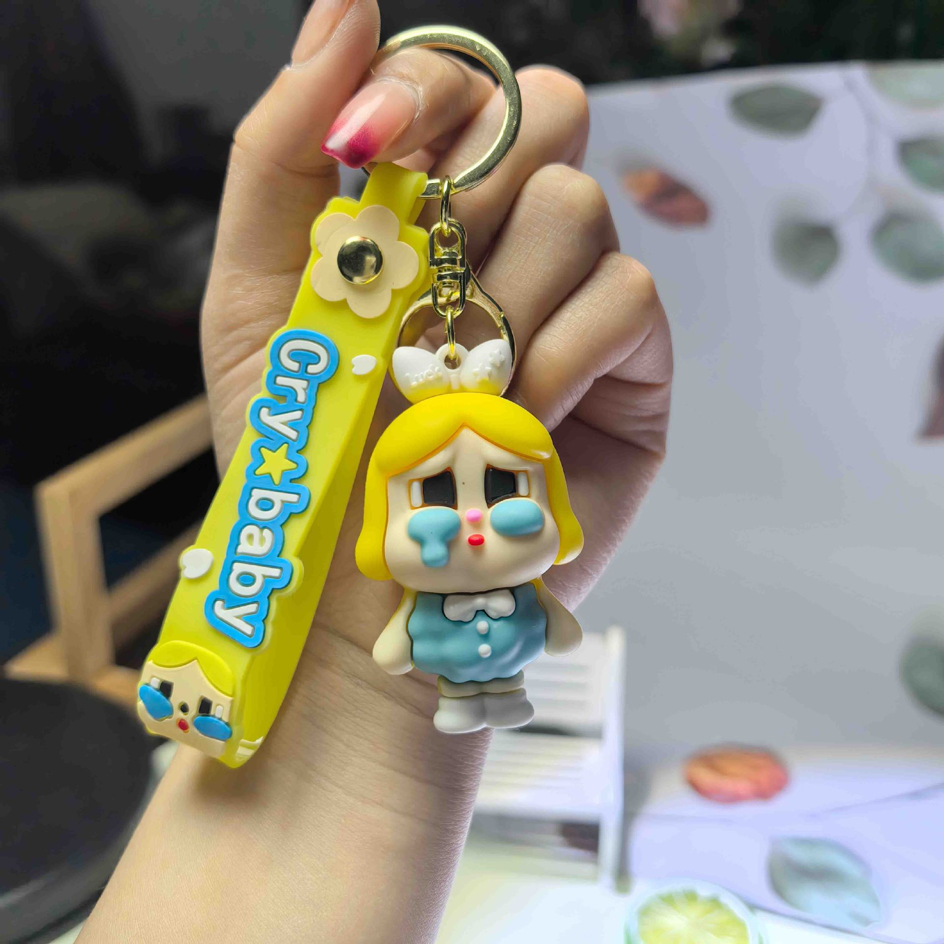 

Плачущий ребенок Мечтательный плачущий ребенок Брелок Подвеска на сумку Подвеска для автомобиля Модный Игривый Подарок для парня/девушки жёлтый