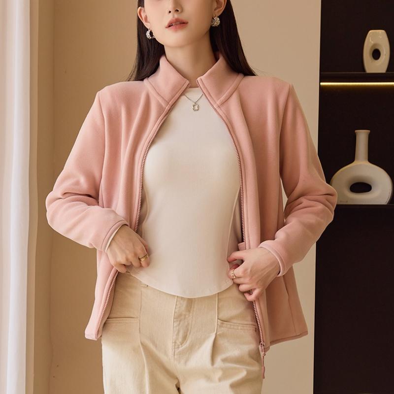 Женское осенне-зимнее пальто с воротником-стойкой — фото 10