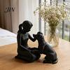 Jedinečná ručně vyráběná památka na mazlíčka 3D tištěná figurka dívky se psem, minimalistická dřepící socha pro domácí dekoraci, emoční dárek soustrasti, léčení