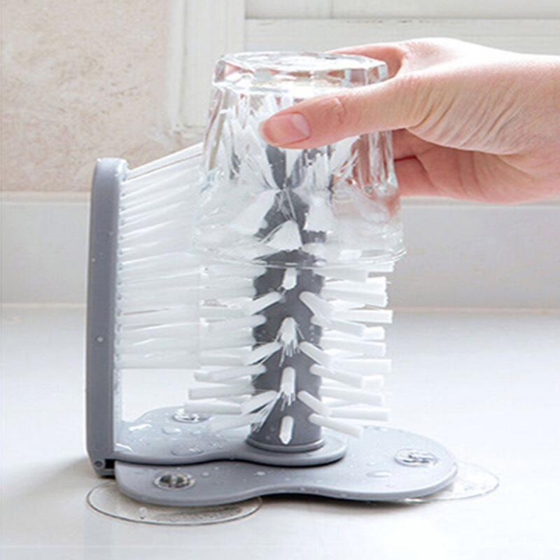 Automatic cleaning brush for cups, bottles, and tumblers