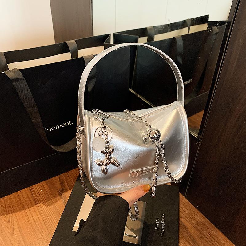 Small Bag Women's New Summer Fashion Popular Chain Messenger Bag Versatile Portable Small Square Bag