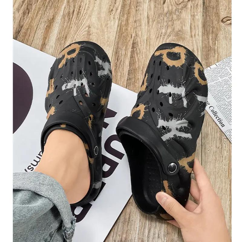 Hole Shoes Men's Summer Fashion Casual Outdoor Beach Shoes Sandals Personality Half Drag Deodorant Sandals Men's Slippers