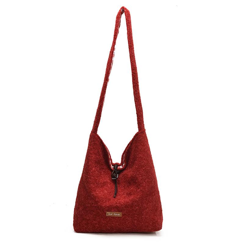 Winter Fashion Plush Bag Women's New Fashion College Style Shoulder Bag Casual Large Capacity Plush Tote Bag