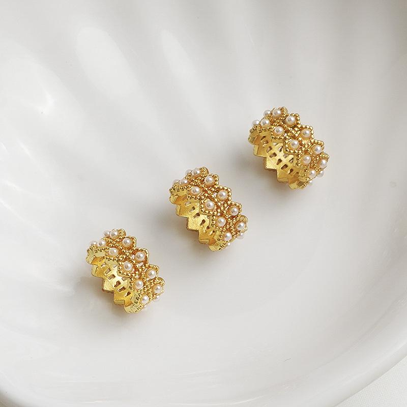 Двухслойный браслет из бусин-ракушек и кристаллов с золотым покрытием для изготовления украшений своими руками