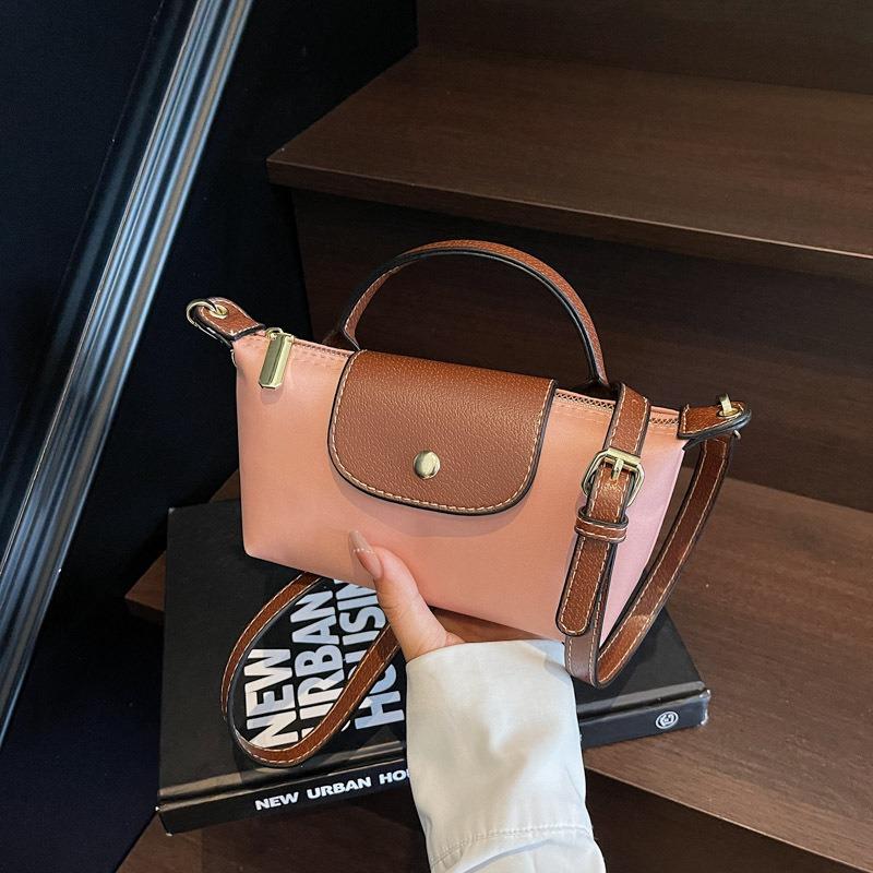 Sacs Nouveaux sacs en toile pour femmes Été léger luxe discret niche navetteur premium sacs bandoulière messager