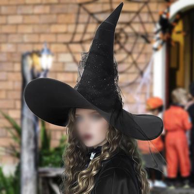 Halloweenský čarodějnický klobouk se širokým okrajem pro ženy se síťovinou, které hrají na festivalech