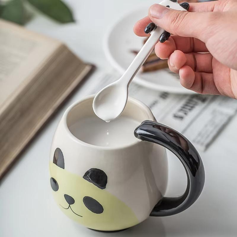 Hand-Painted Ceramic Coffee Cup Set Cartoon Panda Frog Cat Fox Pig Designs Couple's Matching Mugs with Teaspoons Kids Drinking