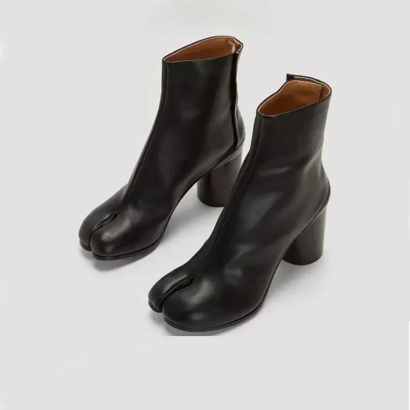 Moda 2025 Design di Marca di Lusso Stivali Tabi in Pelle Moda Tacco Alto Grosso Rotondo Stivaletti alla Caviglia Per Donna Autunno Inverno Scarpe con Punta Divisa