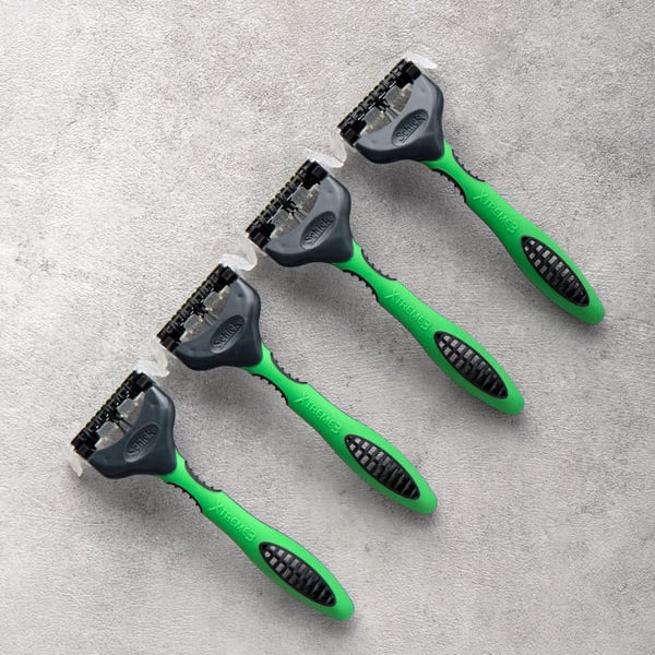 Aparat de ras Schick Extreme cu 3 lame (4 pachete)