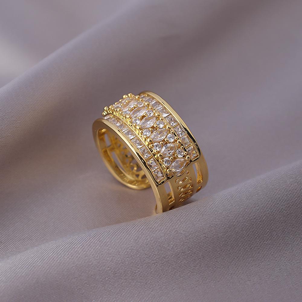 Элегантное кольцо с бриллиантами - Универсальный и стильный ювелирный аксессуар