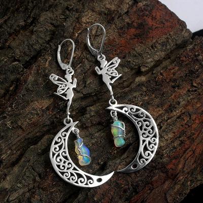 Äthiopischer Opalohrring, Fee auf Mondohrring, handgefertigter Schmuck, Silberschmuck, Frauenohrring