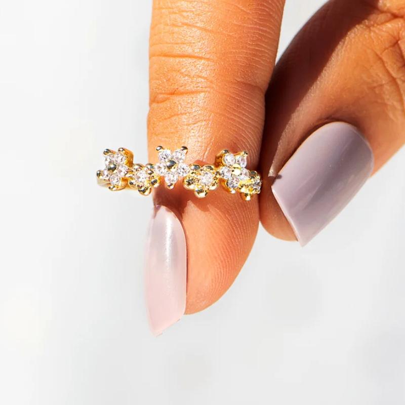 Huitan Shining Dainty Flower Finger Ring Lady Gold Color Bright Zirconia  for Engagement Graceful Women Wedding Band Gift