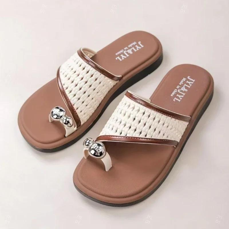 Fashion Retro Hollow Woven Design Flat Slippers Women Fashion Metal Decoration Clip Toe Flip-flops Comfortable Non-slip Beach Sandals
