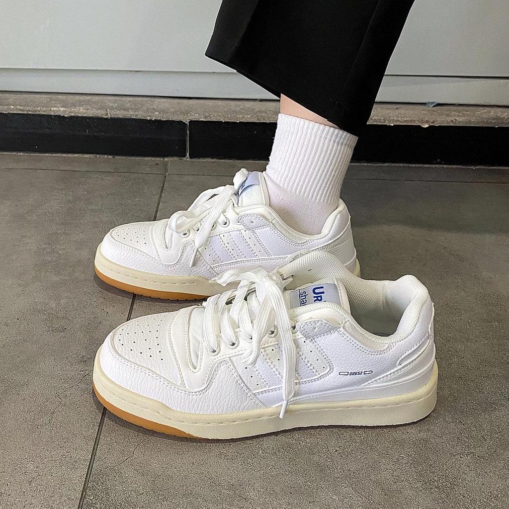 Autumn 2025 Hong Kong Style Lace-Up Sneakers: Trendy Men's and Women's Casual White Shoes