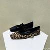 Moda Primavera e Autunno Nuove Scarpe da Donna a Fondo Piatto con Fibbia a Punta Quadrata Scarpe Singole da Donna con Fantasia Leopardo Bocca Bassa