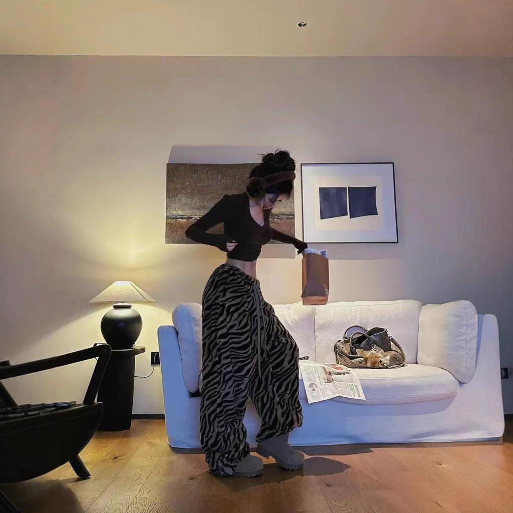 Korean INS Style Women's Soft Tiger Stripe Sweatpants - Cozy Winter Wear for Indoors & Outdoors