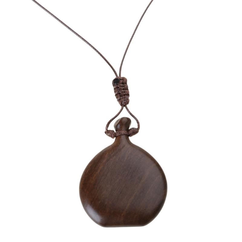 

Fashion Wood Carving Wine Bottle Necklace Adjustable Length Necklace Neck Jewelry Suitable for Casual and Formal Wear