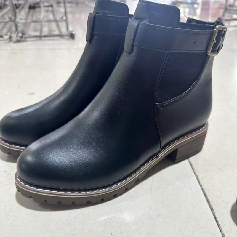 Autumn and Winter New Large-size Women's Platform Boots, Belt Buckle Decorative Round-toed Short Boots