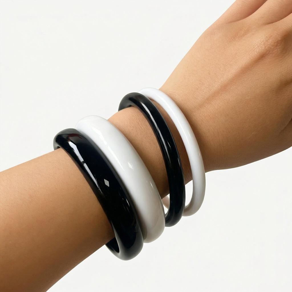 DIEZI Un Ensemble Manchette Large Exagérée Noir Blanc Résine Acrylique Bracelet Bijoux Simple Mode Manchettes Pour Femmes Hommes Cadeau