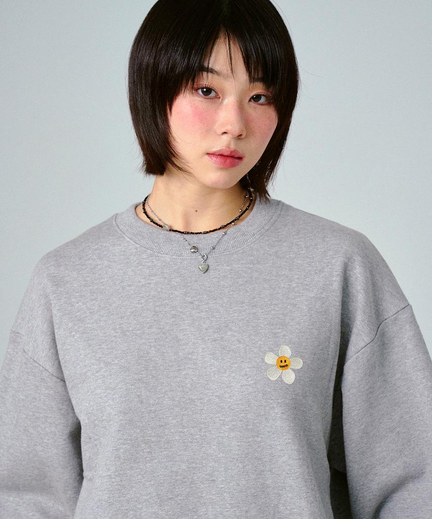 GRAVER [Unisex] Flower Dot Embroidered Sweatshirt_2 Colors