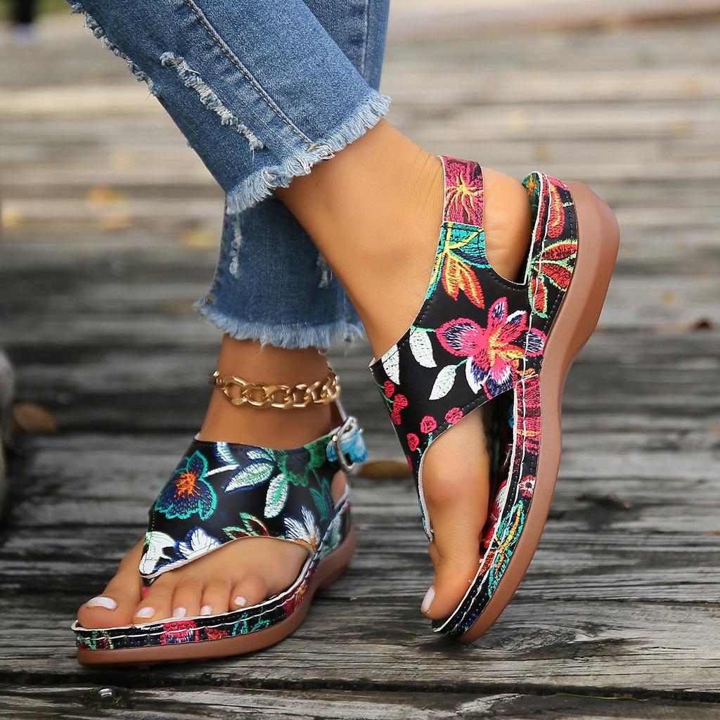 Large Size Herringbone Sandals for Women, Embroidered with Ethnic Style Flowers, with A Back Strap and Sloping Heel Sandals