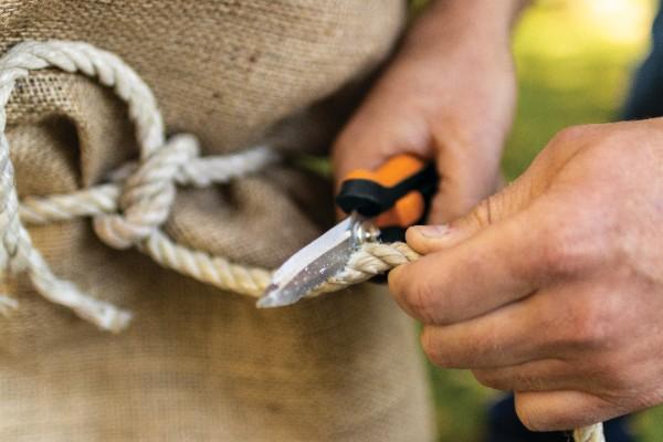 Fiskars Solid Garden Scissors For Cutting, Pruning, Plants, Flowers
