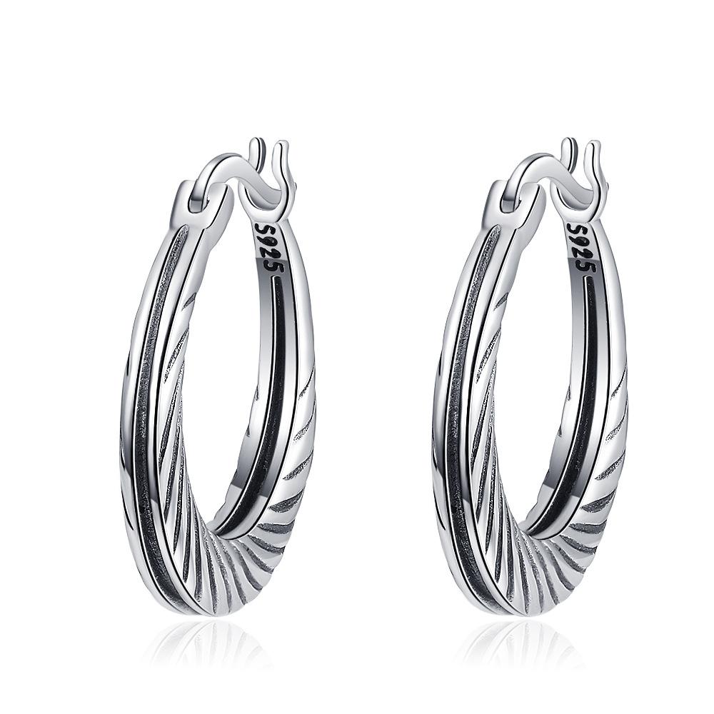 

2026 Hemp Rope Pattern Circle Retro Ear Buckle Simple Thai Silver French Temperament Advanced Sense Personalized Earrings