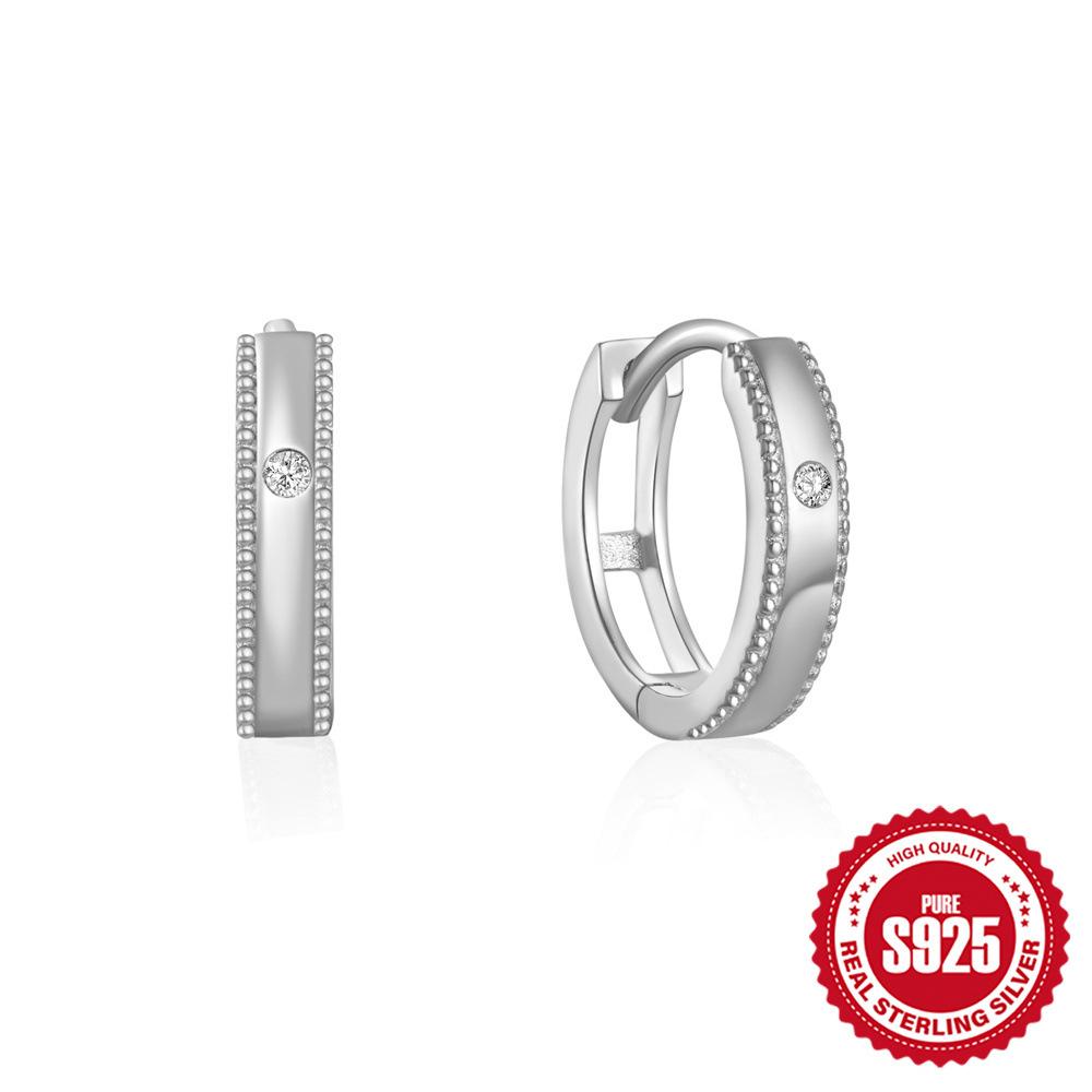 

Four-Claw Small Diamond S925 Whole Body Sterling Silver Basic Earrings Inlaid With Zircon Bread Pattern Personalized Fashion Jewelry 925 Silver