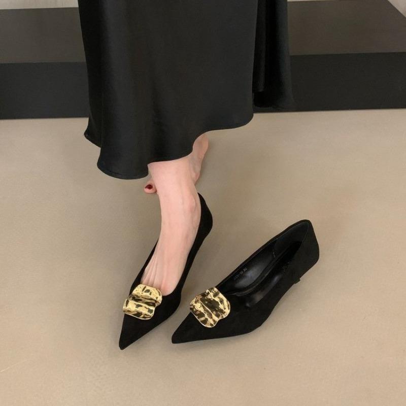Large size elegant pointed kitten heel metal buckle high heels women's new thin heel suede commuter wear single shoes