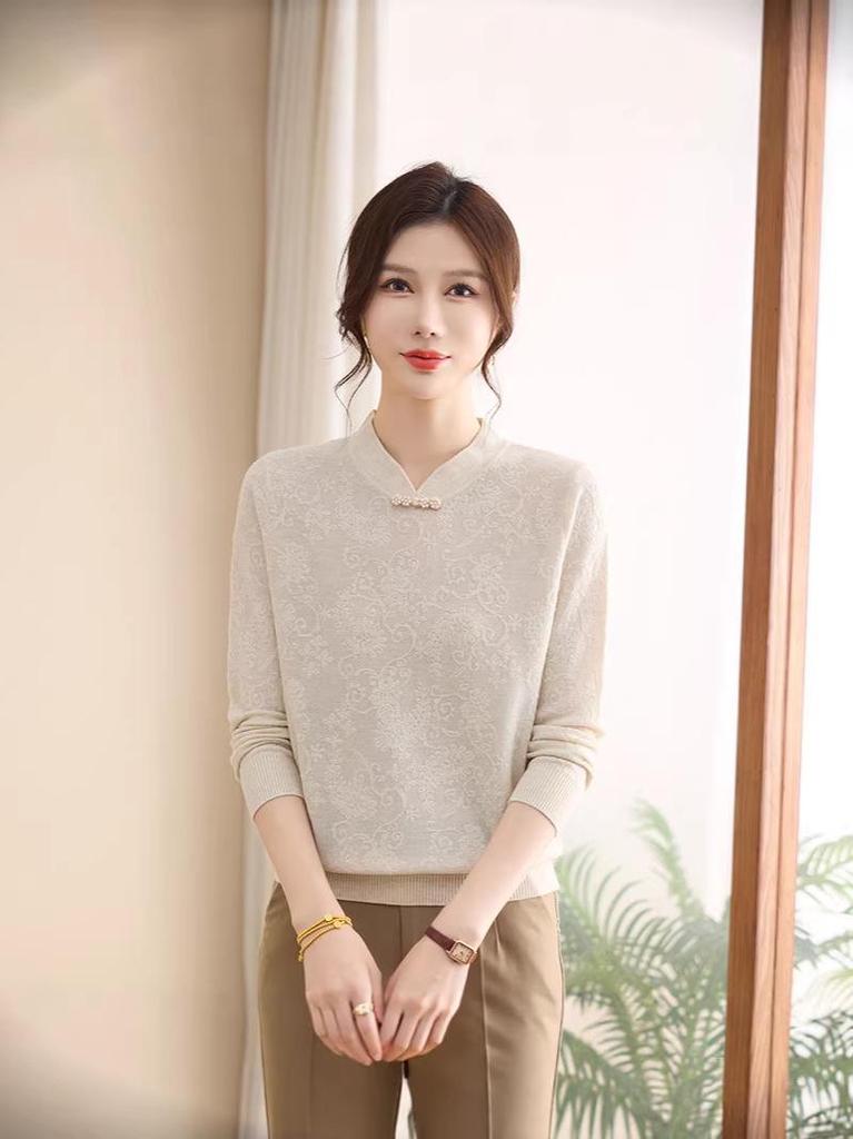 2026 Autumn/Winter Plus Size Knit Tops for Mothers, Base Layer Shirts for Middle-aged & Elderly Women, Wedding Banquet Sweaters