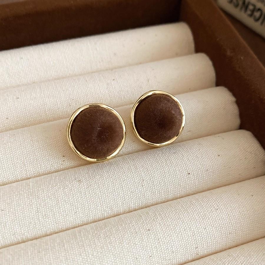 Metal Irregular Earrings European and American Retro Temperament Versatile Earrings Earrings