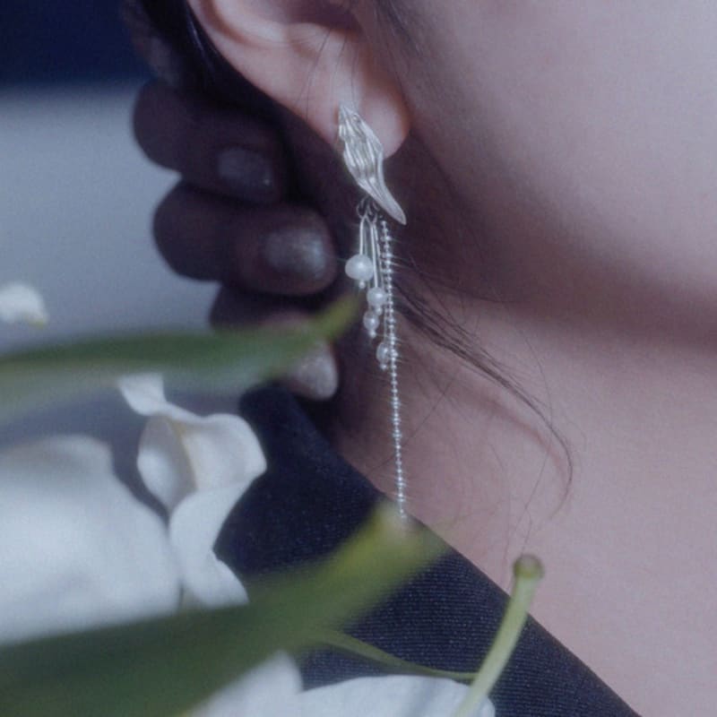 tomorrowobject 23FW. lily breeze. earring 03. 2 type