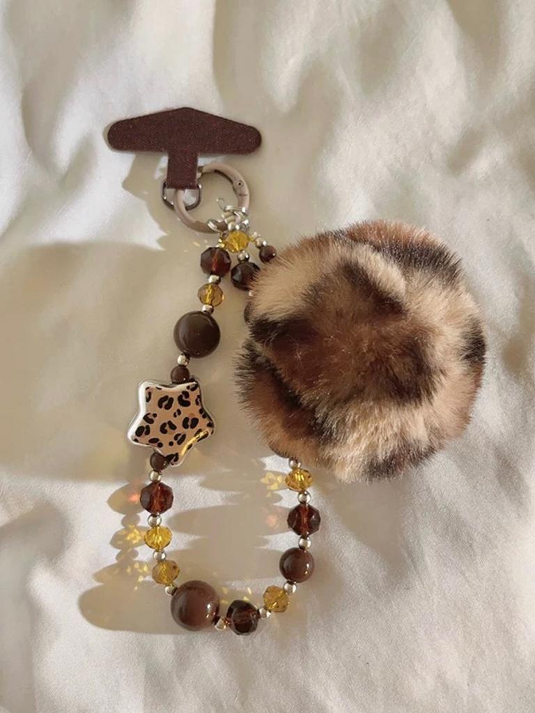 Vintage Personalized Fur Ball Pendant Leopard Print Bead Bracelet Suitable For Universal Ccd Headphone Keychain