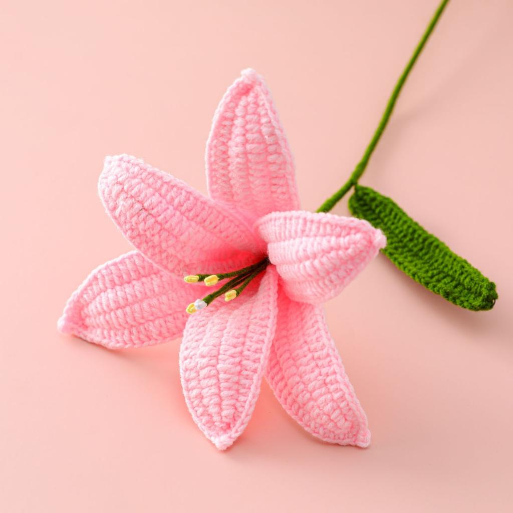 1Pcs Crochet Lily Flowers Creative Hand-knitted Lilies Flower Bouquet Wedding Party Home Decor